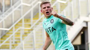 Stockport reach the summit after beating Harrogate