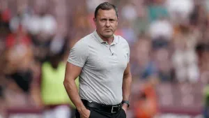 ‘Time for next phase’ as Grimsby sack Paul Hurst after loss to Doncaster