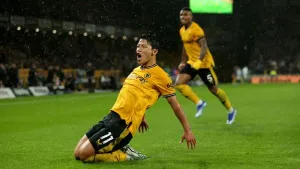 Wolves dig deep to earn dramatic draw with Newcastle