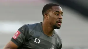 Cambridge progress in FA Cup despite late Bracknell Town fightback