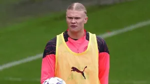 Erling Haaland trains for Manchester City after weekend injury