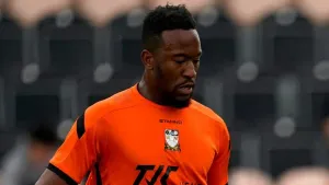 Nicke Kabamba goal makes the difference for battling Barnet