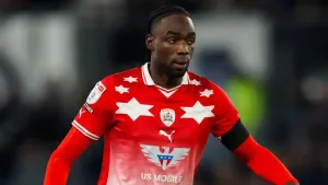 Barnsley boost play-off bid with comeback win over Reading