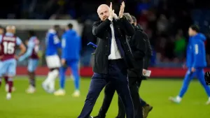 Fringe benefits for Sean Dyche as duo return and help Everton’s climb continue