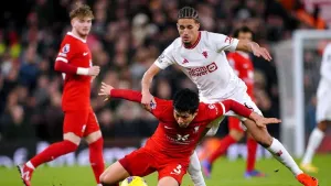 Manchester United battle to goalless draw at Anfield as Liverpool blunted