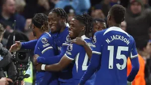 Super-sub Noni Madueke nets late penalty as Chelsea edge win over Crystal Palace