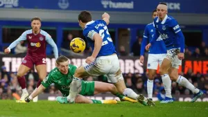 Goalkeepers on top as Everton and Aston Villa draw a blank at Goodison Park