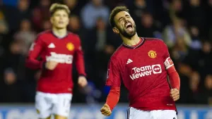 Manchester United ease into round four with comfortable win at Wigan
