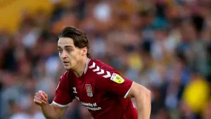 Northampton earn dramatic late win at 10-man Charlton