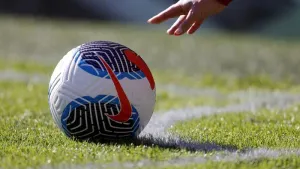 Gateshead climb into play-off places with victory at Southend