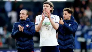 Jon Dadi Bodvarsson goal earns Bolton draw with Charlton in six-goal thriller