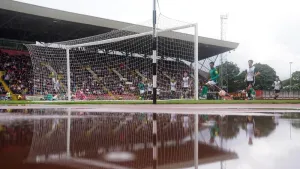 Marcus Dinanga hat-trick guides Gateshead to routine win over 10-man Oxford City