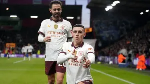 Phil Foden effort enough as Man City close gap on Liverpool with Bournemouth win