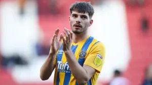Shrewsbury come out on top in five-goal first-half thriller at Reading
