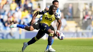 Barnet see off Eastleigh to strengthen hold on second place