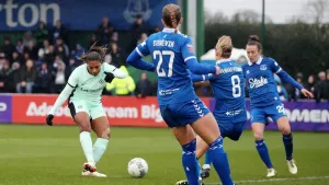 Catarina Macario goal sends Chelsea into FA Cup semi-finals