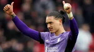 Darwin Nunez snatches last-gasp win for leaders Liverpool at Nottingham Forest