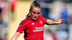 Ella Toone at the double as Manchester United hit back to beat Everton