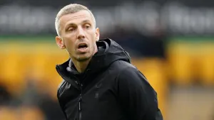 Gary O’Neil dismisses talk of Manchester United move