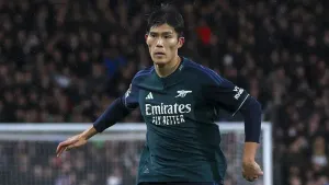 Takehiro Tomiyasu extends Arsenal stay