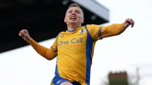 Barrow denied play-off spot as Mansfield hold out for draw