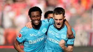 Bayer Leverkusen move to brink of title as Bayern Munich slip up again