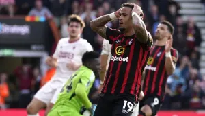 Bournemouth denied late penalty by VAR as Manchester United escape with draw