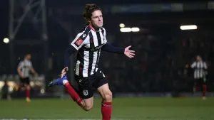 Crawley claim play-off place with victory over Grimsby