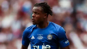 Late Exeter fightback denies 10-man Leyton Orient