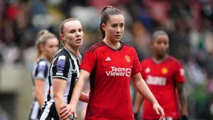Maya Le Tissier signs new deal with Manchester United