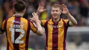 Salford lose again as Brad Halliday secures late win for Bradford