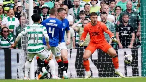 Day to forget for John Lundstram as Celtic close in on the title