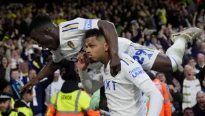 Leeds crush Norwich to move to within one game of a Premier League return