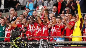 Manchester United squad promise to ‘achieve great things’ in open letter to fans