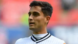 Ross County face relegation play-off after drawing against 10-man Aberdeen