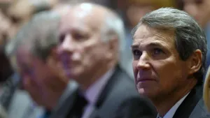 Former Scotland and Liverpool defender Alan Hansen seriously ill in hospital