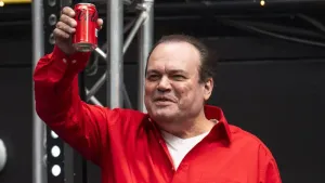 Shaun Williamson believes ‘Sweet Caroline’ is football’s ultimate anthem
