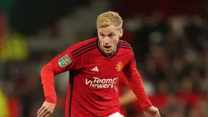 Donny van de Beek set for Manchester United exit with Girona likely destination