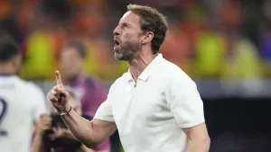 Gareth Southgate urges England to seize Euros trophy and not walk past it again