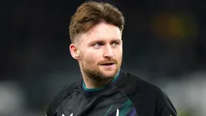 Alfie May scores late penalty to rescue Birmingham a point against Reading