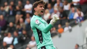 Bradford and Salford battle to goalless draw