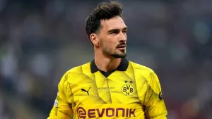 Football rumours: West Ham and Brighton court free agent Mats Hummels