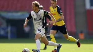 Gateshead avenge bad tackle on Greg Olley to beat 10-man Woking and keep pace