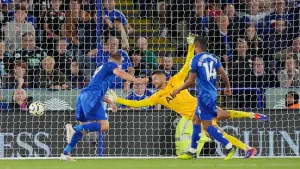 Jamie Vardy earns Leicester a point against Tottenham on Premier League return