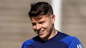 Kevin Nisbet snatches late Aberdeen winner after VAR dramas against Ross County