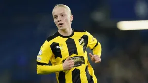 Manchester United sign Sweden defender Anna Sandberg on initial three-year deal