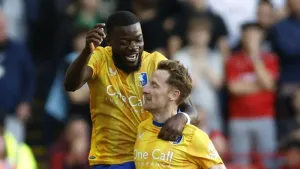 Mansfield beat Barnsley to make winning start to life in League One