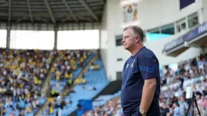 Mark Robins relieved as Coventry earn last-gasp victory over Oxford