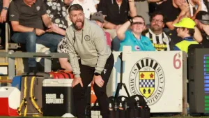 Stephen Robinson hails ‘brilliant’ St Mirren atmosphere during Europa League win