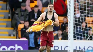 Tony Watt determined to win back fans after ‘itching’ for Motherwell return